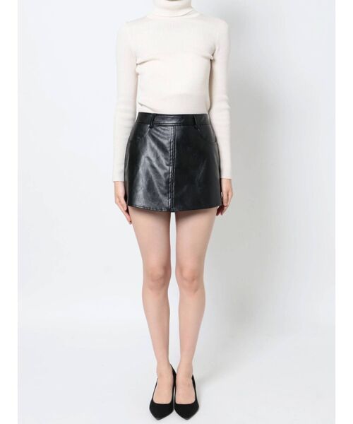GYDA(ジェイダ)の「フェイクレザー スカートライクショートパンツ(スカート・レディース・ブラック・X-SMALL/SMALL/MEDIUM)」の19枚目の写真