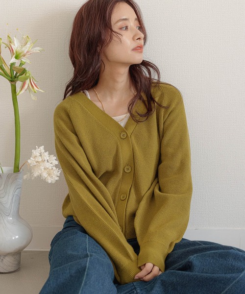 mysty woman（ミスティウーマン）の「【WEB限定】プチプラカラフルカーディガン  166509（カーディガン/ボレロ・レディース・ブラック/レッド/ピンク/グリーン/ブルー/ピンクベージュ/ライトオリーブ・FREE）」の4枚目の写真