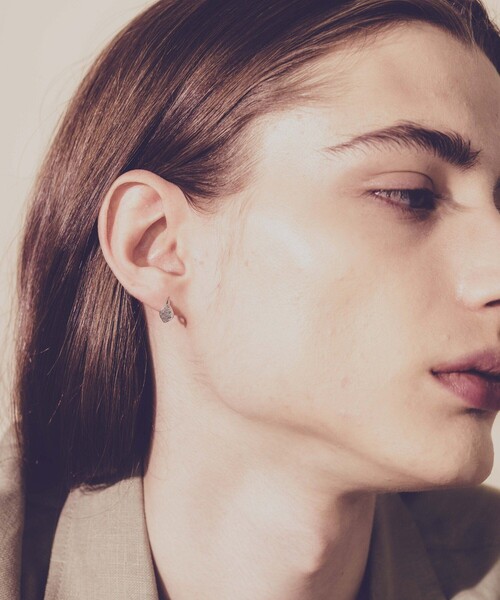 and cloud（アンドクラウド）の「Windcrest Earring S / Single（イヤリング・レディース・ブラック/シルバー/イエローゴールド・FREE）」の9枚目の写真