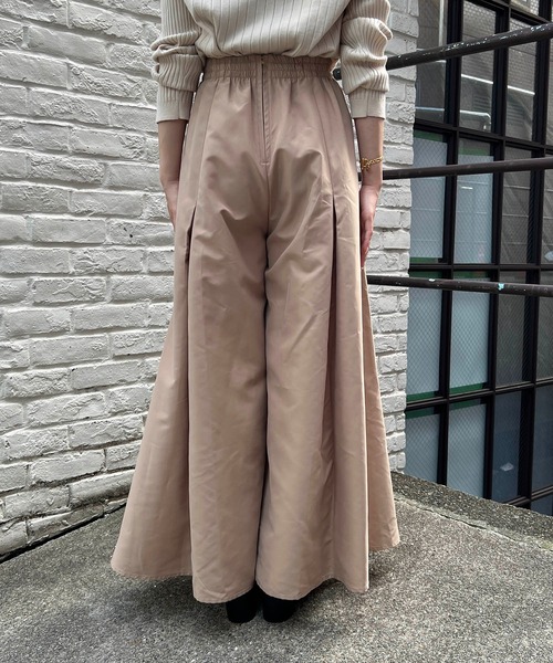 CAPRICIEUX LE'MAGE（カプリシューレマージュ）の「タックボリュームパンツ（その他パンツ・レディース・ブラック/ベージュ・FREE）」の5枚目の写真