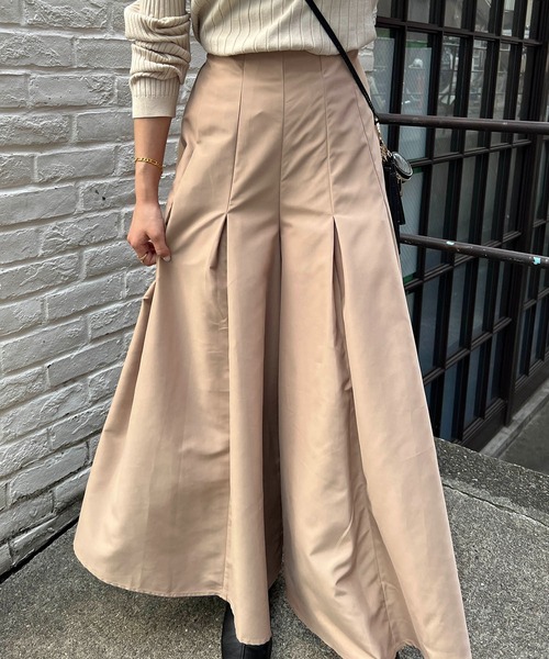 CAPRICIEUX LE'MAGE（カプリシューレマージュ）の「タックボリュームパンツ（その他パンツ・レディース・ブラック/ベージュ・FREE）」の4枚目の写真