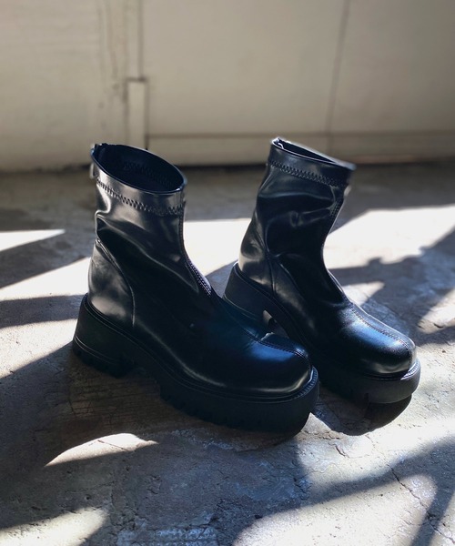 Crisp（クリスプ）の「チャンキーショートブーツ（ブーツ・レディース・ブラック・37/38）」の5枚目の写真