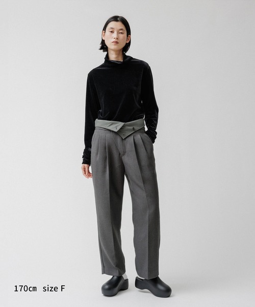 M TO R（ムウトアール）の「［TOPS］VELOR TURTLENECK TOPS（Tシャツ/カットソー・レディース・ブラック/ホワイト/ライトグレー・FREE）」の6枚目の写真