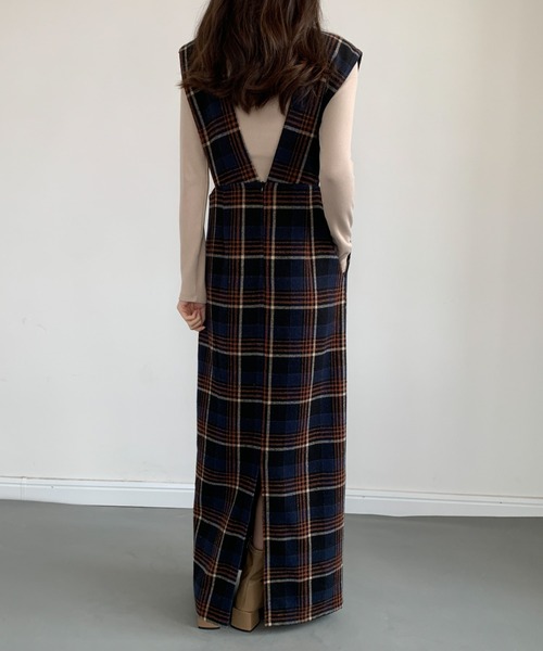 ECLIN（エクラン）の「バックスリットチェック柄ロングジャンパースカート（ジャンパースカート・レディース・ネイビー/チャコールグレー/ベージュ・M/L）」の20枚目の写真