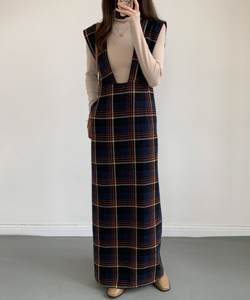 ECLIN（エクラン）の「バックスリットチェック柄ロングジャンパースカート（ジャンパースカート・レディース・ネイビー/チャコールグレー/ベージュ・M/L）」の18枚目の写真