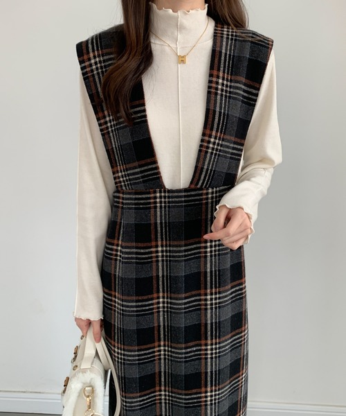 ECLIN（エクラン）の「バックスリットチェック柄ロングジャンパースカート（ジャンパースカート・レディース・ネイビー/チャコールグレー/ベージュ・M/L）」の14枚目の写真