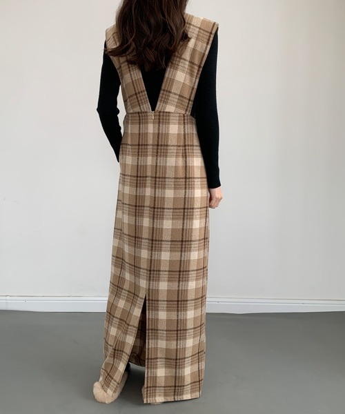 ECLIN（エクラン）の「バックスリットチェック柄ロングジャンパースカート（ジャンパースカート・レディース・ネイビー/チャコールグレー/ベージュ・M/L）」の16枚目の写真