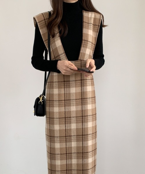 ECLIN（エクラン）の「バックスリットチェック柄ロングジャンパースカート（ジャンパースカート・レディース・ネイビー/チャコールグレー/ベージュ・M/L）」の19枚目の写真