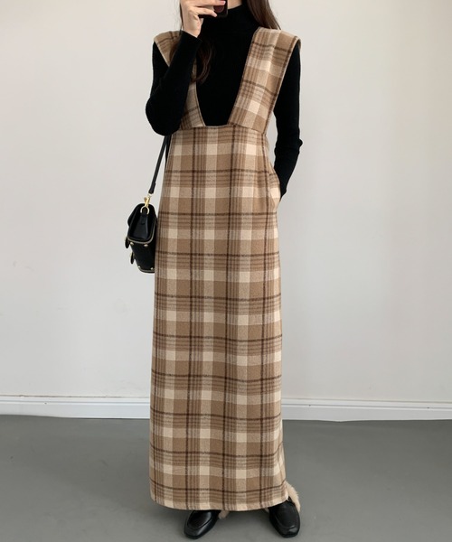 ECLIN（エクラン）の「バックスリットチェック柄ロングジャンパースカート（ジャンパースカート・レディース・ネイビー/チャコールグレー/ベージュ・M/L）」の21枚目の写真