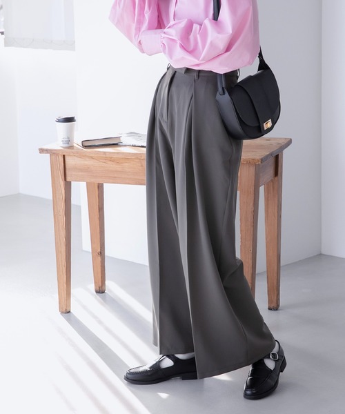 BONLECILL（ボンルシール）の「コクーンシルエット タックワイドスラックス（スラックス・レディース・ブラック/チャコールグレー・M/L）」の7枚目の写真