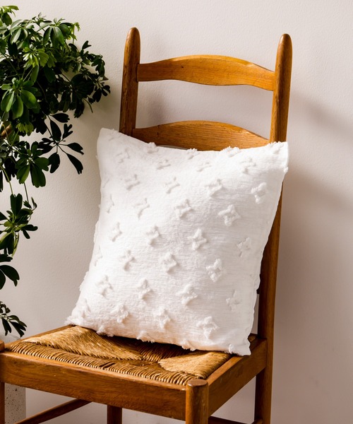 Discoat（ディスコート）の「花柄カットジャガードクッションカバー45×45（クッション/クッションカバー）」 WEAR