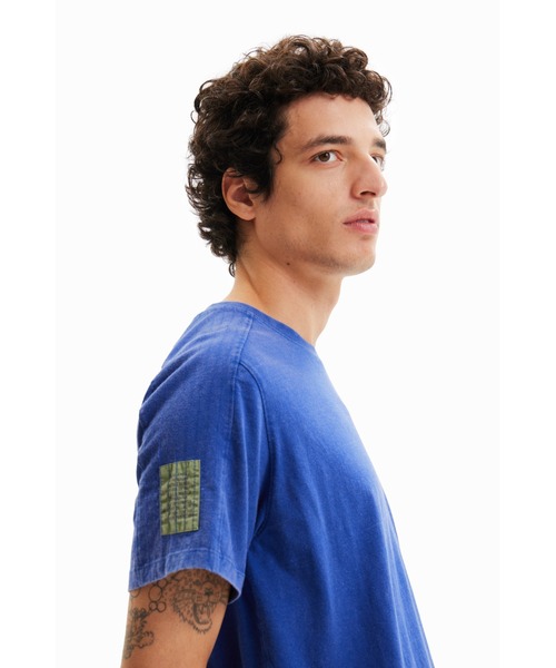 Desigual（デシグアル）の「FRANK Tシャツショートスリーブ（Tシャツ/カットソー・メンズ・アイボリー/ブルー・L/M/S/XL/XXL）」の5枚目の写真