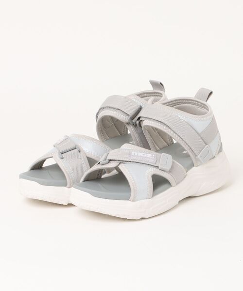 BETTY CLUB（ベティクラブ）の「moz(モズ)クロスベルト厚底クッションスポーツサンダル（サンダル・レディース・キャメル/ブラック×ホワイト/マルチ/ベージュ/シルバー・M/LL/L/S）」の17枚目の写真