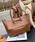 deux amour�i�h�D�[�U���[���j�́u�n���h�V�����_�[�o�b�O�i�r�W�l�X�o�b�O�j�v�b�u���E��