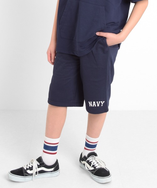 GLAZOS（グラソス）の「[ワイド]ミニ裏毛・カレッジプリントハーフパンツ【セットアップ対応】（その他パンツ・キッズ・ネイビー/オートミール・170cm/140cm/150cm/160cm）」の2枚目の写真