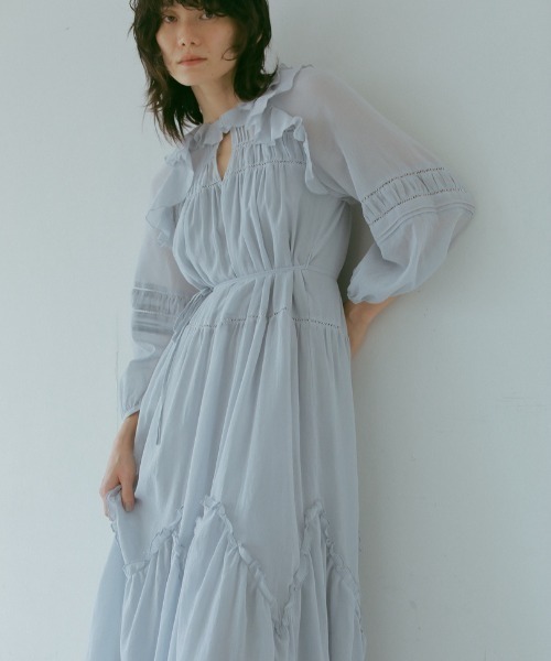 CASA FLINE（カーサフライン）の「タックフリルロングドレス