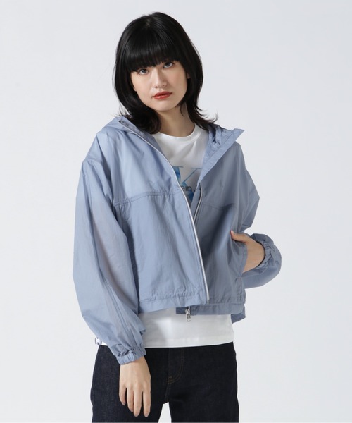 Calvin Klein Jeans(カルヴァンクラインジーンズ)の「Calvin Klein Jeans(カルバンクラインジーンズ)アクアシェルウィンドブレーカー(その他アウター・レディース・その他18/ブルー・S)」の2枚目の写真
