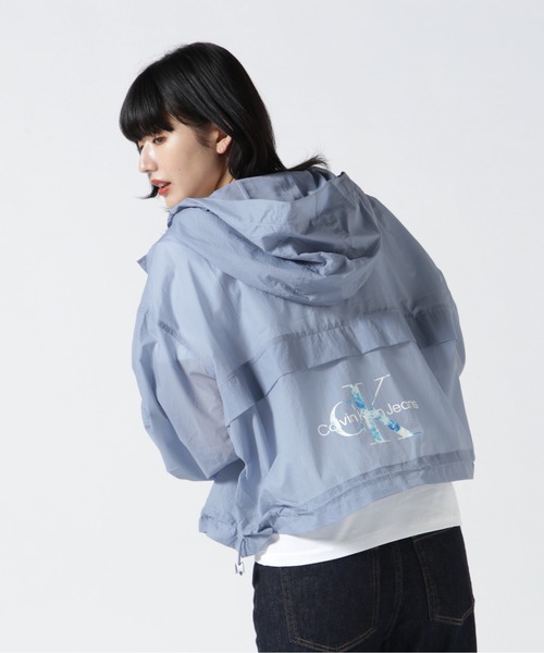 Calvin Klein Jeans(カルヴァンクラインジーンズ)の「Calvin Klein Jeans(カルバンクラインジーンズ)アクアシェルウィンドブレーカー(その他アウター・レディース・その他18/ブルー・S)」の6枚目の写真