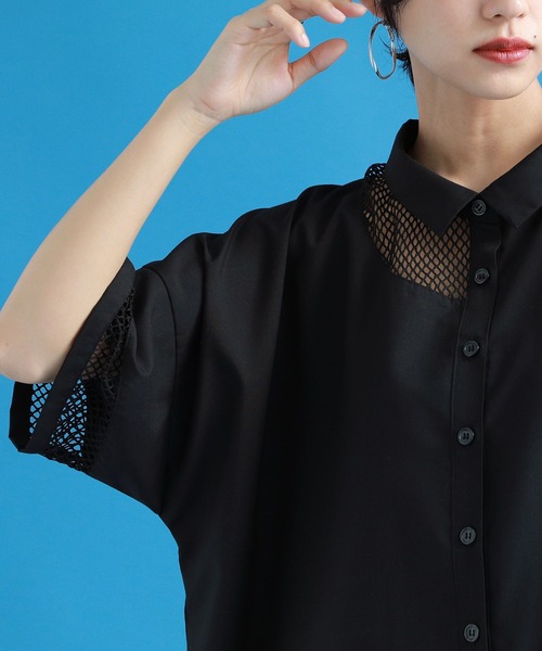 kOhAKU(コハク)の「『メッシュ切替アシメデザインシャツ』(シャツ/ブラウス・レディース・ブラック/オフホワイト・FREE)」の3枚目の写真