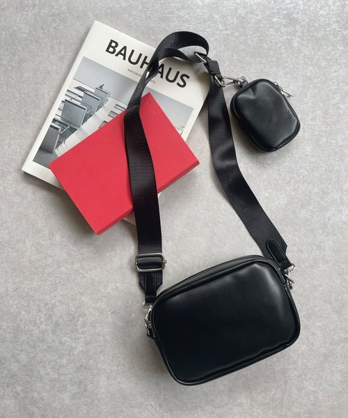 Miscere（ミスケーレ）の「◇【マルチケース付き】スクエアミニショルダーバッグ GLBG-001（ショルダーバッグ・レディース・アイボリー/ブラック・FREE）」の2枚目の写真