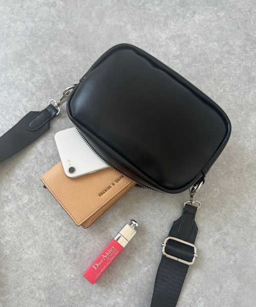 Miscere（ミスケーレ）の「◇【マルチケース付き】スクエアミニショルダーバッグ GLBG-001（ショルダーバッグ・レディース・アイボリー/ブラック・FREE）」の7枚目の写真