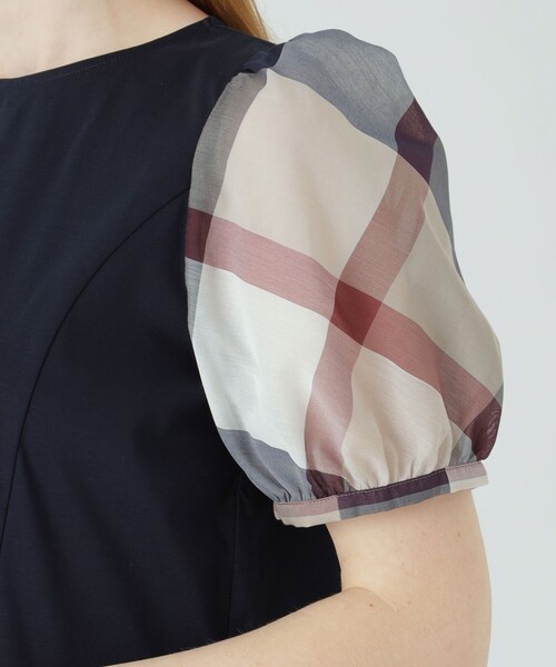 BLUE LABEL CRESTBRIDGE(ブルーレーベルクレストブリッジ)の「コットンスムースジャージートップス(Tシャツ/カットソー・レディース・ホワイト/ダークネイビー/ブルー系その他4・38)」の13枚目の写真