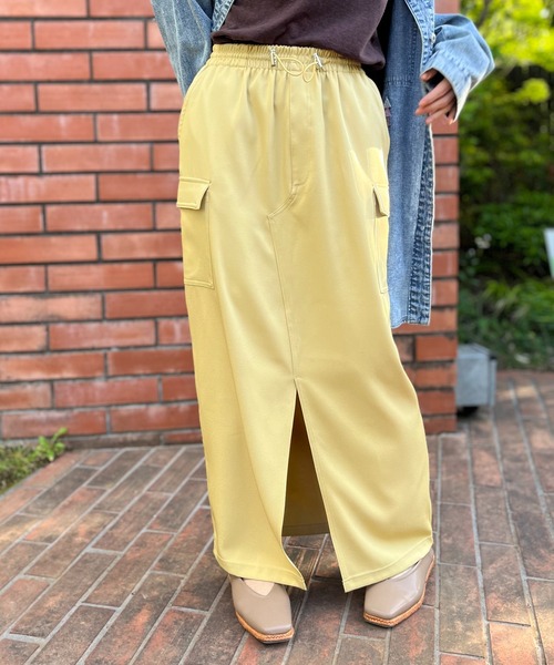 mi via loca（ミヴィアロカ）の「リメイク風スリットカーゴスカート（スカート・レディース・アイボリー/イエロー/ベージュ・FREE）」の19枚目の写真