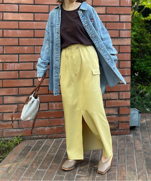 mi via loca（ミヴィアロカ）の「リメイク風スリットカーゴスカート（スカート・レディース・アイボリー/イエロー/ベージュ・FREE）」の20枚目の写真