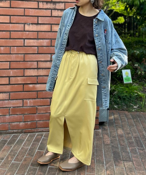 mi via loca（ミヴィアロカ）の「リメイク風スリットカーゴスカート（スカート・レディース・アイボリー/イエロー/ベージュ・FREE）」の12枚目の写真