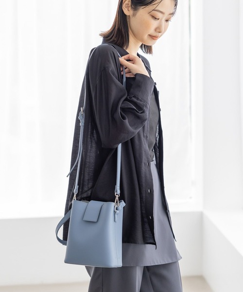 LAKOLE(ラコレ)の「2WAYフラップベルトショルダーバッグ / 962998(ショルダーバッグ・レディース・ブラック/ブルー/サンドグレー/レッド・FREE)」の1枚目の写真