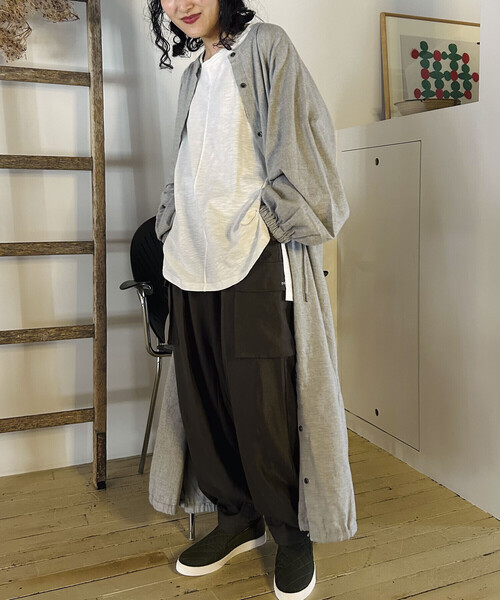 ONIGIRI（オニギリ）の「コットンネル　シャツワンピース（シャツワンピース・レディース・グレー/オフホワイト/ブラウン・FREE）」の5枚目の写真