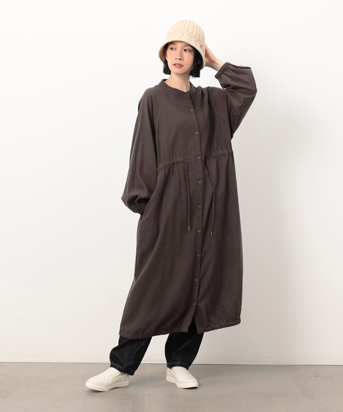 ONIGIRI（オニギリ）の「コットンネル　シャツワンピース（シャツワンピース・レディース・グレー/オフホワイト/ブラウン・FREE）」の13枚目の写真