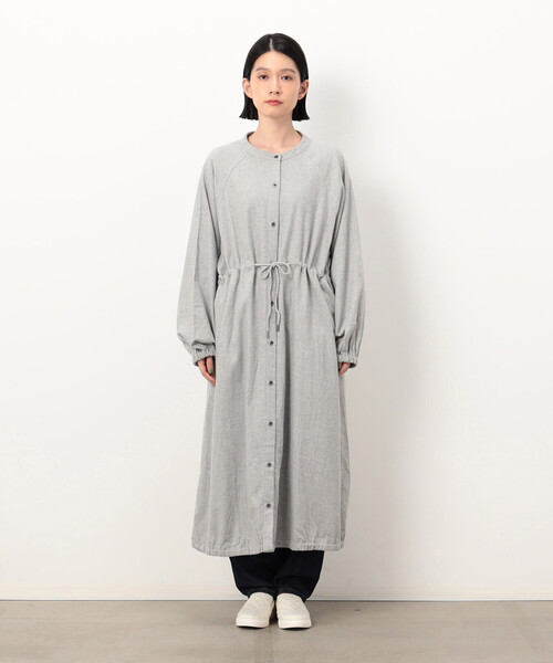 ONIGIRI（オニギリ）の「コットンネル　シャツワンピース（シャツワンピース・レディース・グレー/オフホワイト/ブラウン・FREE）」の15枚目の写真