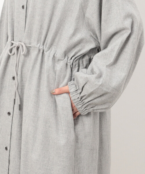ONIGIRI（オニギリ）の「コットンネル　シャツワンピース（シャツワンピース・レディース・グレー/オフホワイト/ブラウン・FREE）」の20枚目の写真