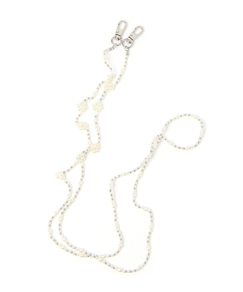 Me%（ミィパーセント）の「パールフラワーモバイルストラップ  972616（スマホグッズ・レディース・オフホワイト/ピンクゴールド・FREE）」の8枚目の写真