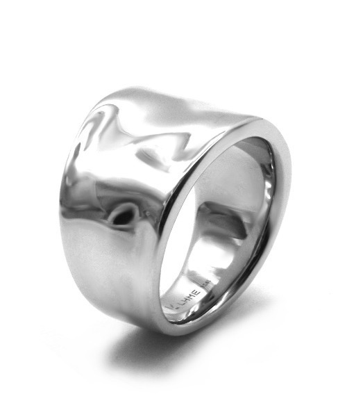 LHME(エルエイチエムイー)の「【WEB限定】”Aqua”リング/サージカルステンレス(金属アレルギー対応)【LHME / エルエイチエムイー】(リング・レディース・シルバー/ゴールド・11号/13号/15号)」の5枚目の写真