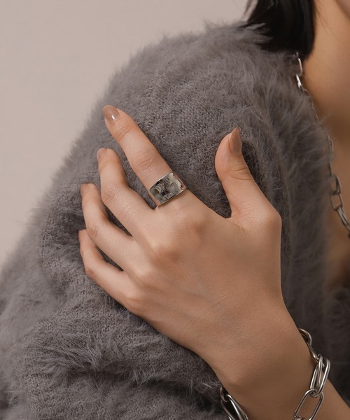 LHME(エルエイチエムイー)の「【WEB限定】”Aqua”リング/サージカルステンレス(金属アレルギー対応)【LHME / エルエイチエムイー】(リング・レディース・シルバー/ゴールド・11号/13号/15号)」の12枚目の写真