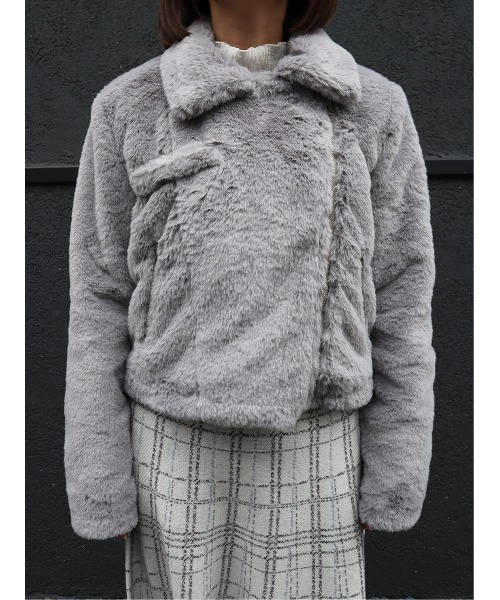 CECIL McBEE(セシルマクビー)の「エコファーライダースジャケット(ライダースジャケット・レディース・ピンク/グレー/ブラック/モカ/アイボリー・MEDIUM)」の13枚目の写真