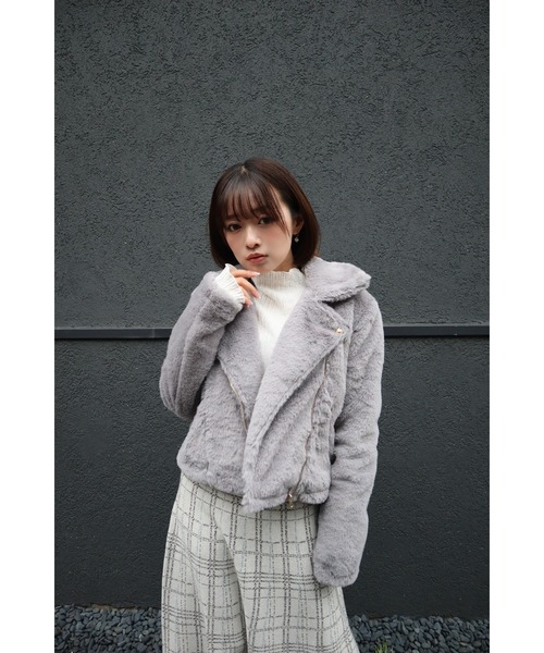 CECIL McBEE(セシルマクビー)の「エコファーライダースジャケット(ライダースジャケット・レディース・ピンク/グレー/ブラック/モカ/アイボリー・MEDIUM)」の12枚目の写真