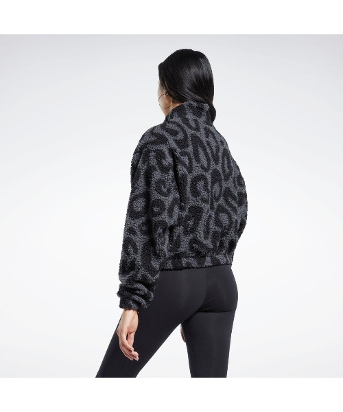 Reebok(リーボック)の「レオパード ハイライズ シェルパ / CL LEOPARD HZ SHERPA(その他アウター・レディース・ブラック・LARGE/MEDIUM/X-LARGE/SMALL)」の3枚目の写真