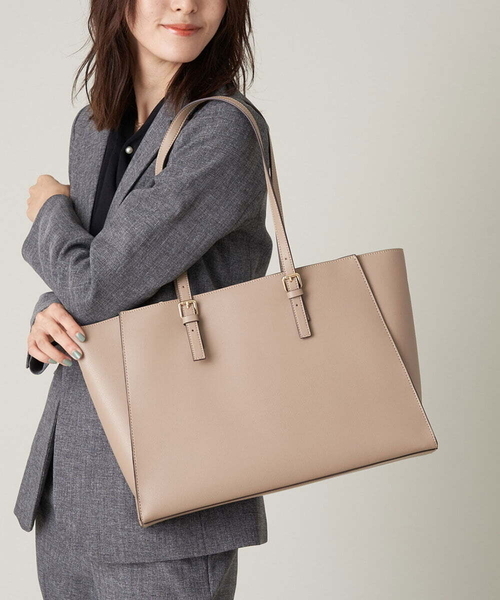 a.v.v（アーヴェヴェ）の「【A4収納/通勤におすすめ】2WAYトート