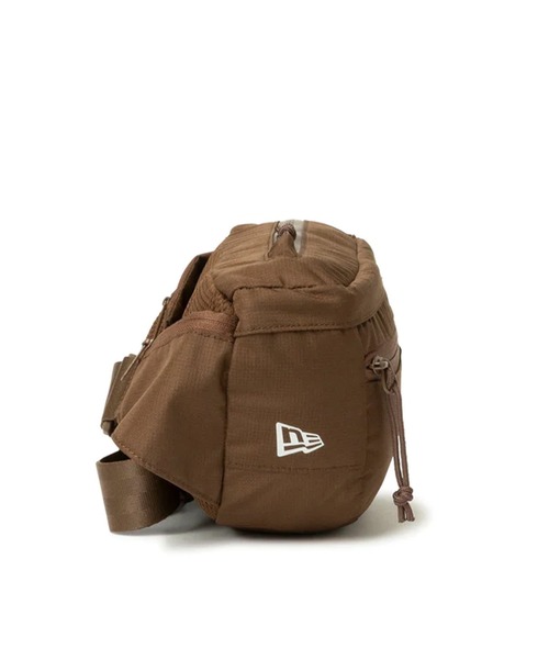 NEW ERA（ニューエラ）の「NEW ERA/ニューエラ ウエストポーチ エクスプローラー ウエストバッグ 3L 撥水 軽量 13772551（ボディバッグ/ウエストポーチ・メンズ・ブラウン/ネイビー/ブラック・FREE）」の9枚目の写真