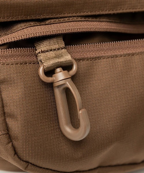 NEW ERA（ニューエラ）の「NEW ERA/ニューエラ ウエストポーチ エクスプローラー ウエストバッグ 3L 撥水 軽量 13772551（ボディバッグ/ウエストポーチ・メンズ・ブラウン/ネイビー/ブラック・FREE）」の16枚目の写真