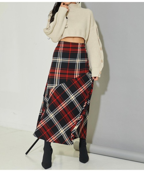 LATINA（ラティーナ）の「袖ボタン クロップド ニット セーター ハイネック スタンドカラー（ニット/セーター・レディース・ブラック/グリーン/ベージュ・FREE）」の11枚目の写真