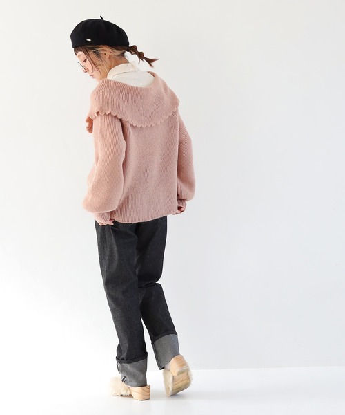 Crisp（クリスプ）の「ビッグカラーエアリーニット（ニット/セーター・レディース・ピンクベージュ/ブラウン・FREE）」の3枚目の写真