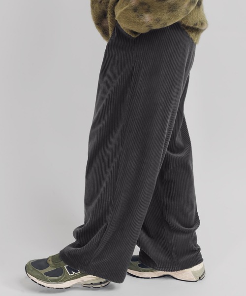 MUHET（ミュエータ）の「コーデュロイパンツ（その他パンツ・レディース・チャコールグレー/ブラウン/カーキ・MEDIUM/SMALL/X-LARGE）」の17枚目の写真