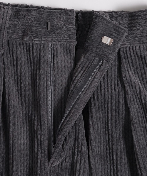 MUHET（ミュエータ）の「コーデュロイパンツ（その他パンツ・レディース・チャコールグレー/ブラウン/カーキ・MEDIUM/SMALL/X-LARGE）」の7枚目の写真