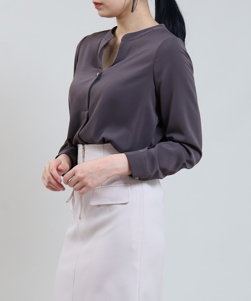 TRUDEA(トルディア)の「とろみスキッパー装飾ボタンブラウス(シャツ/ブラウス・レディース・ホワイト/ブルーグリーン/チャコールグレー・MEDIUM/LARGE)」の14枚目の写真