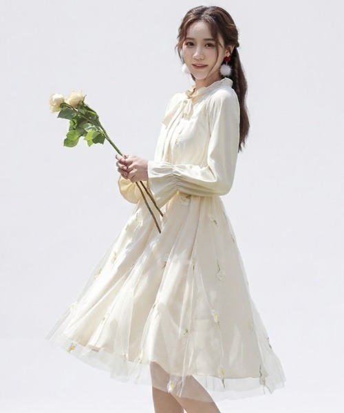 moi tytto 花刺繍レイヤーワンピース　natural moi tytto（モイテュット）の「花刺繍レイヤーワンピース|普段使いも