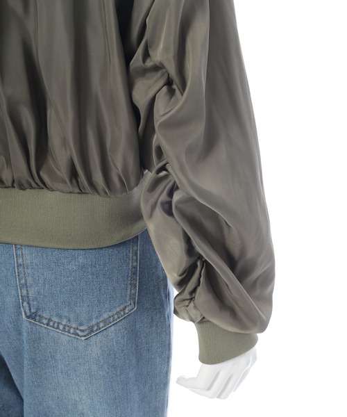 Edit Sheen（エディットシーン）の「シャーリングスリーブMA-1ブルゾン（ブルゾン・レディース・アイボリー/カーキ・M）」の4枚目の写真